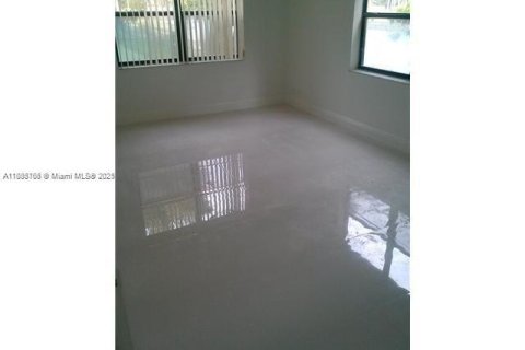 Купить кондоминиум в Дорал, Флорида 2 спальни, 65.96м2, № 1982452 - фото 7