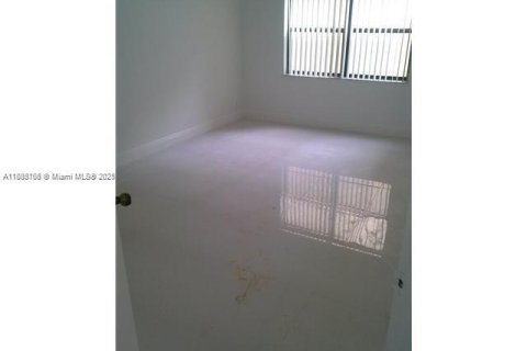 Купить кондоминиум в Дорал, Флорида 2 спальни, 65.96м2, № 1982452 - фото 8