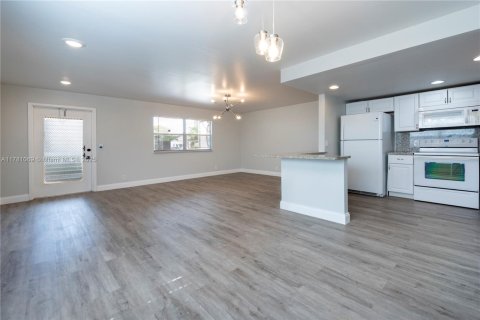 Condominio en venta en Delray Beach, Florida, 1 dormitorio, 66.89 m2 № 1865676 - foto 5
