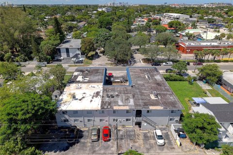 House in Dania Beach, Florida 2 bedrooms, 1149.57 sq.m. № 2240706 - photo 22