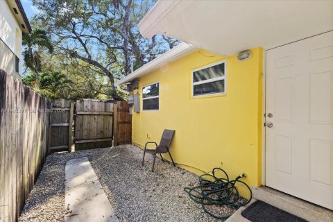 House in Fort Lauderdale, Florida 2 bedrooms, 127.83 sq.m. № 2055931 - photo 16