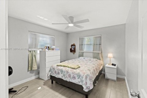 House in Fort Lauderdale, Florida 2 bedrooms, 127.83 sq.m. № 2055931 - photo 9