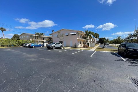 Condominio en venta en Fort Lauderdale, Florida, 2 dormitorios, 74.32 m2 № 2087588 - foto 8