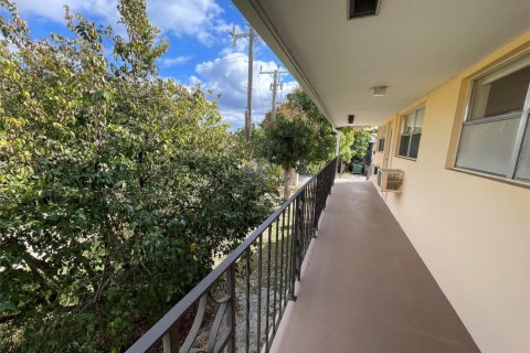 Condominio en venta en Fort Lauderdale, Florida, 2 dormitorios, 74.32 m2 № 2087588 - foto 25