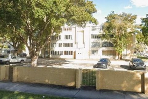 Condominio en alquiler en Miami, Florida, 3 dormitorios, 154.22 m2 № 1993588 - foto 19