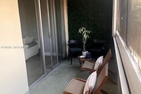 Copropriété à louer à Miami, Floride: 3 chambres, 154.22 m2 № 1993588 - photo 24