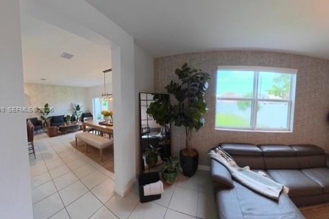 Снять в аренду виллу или дом в Майами, Флорида 4 спальни, 240.71м2, № 2353580 - фото 15