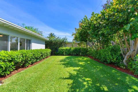 Casa en alquiler en Lake Worth, Florida, 2 dormitorios, 108.7 m2 № 1172476 - foto 1