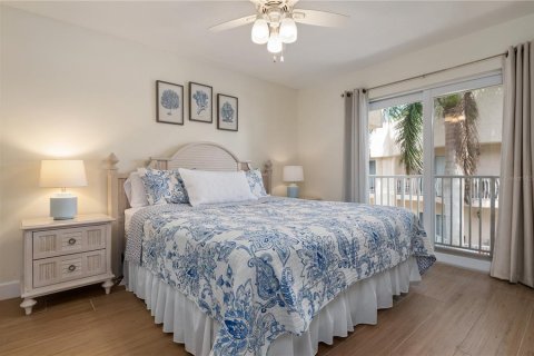 Condo in Sarasota, Florida, 2 bedrooms  № 2216599 - photo 14