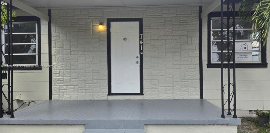 Villa ou maison à Hialeah, Floride 2 chambres, 71.35 m2 № 1948477