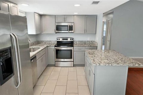 Casa en alquiler en Oviedo, Florida, 3 dormitorios, 122.26 m2 № 1917916 - foto 9