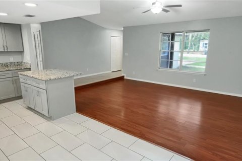 Casa en alquiler en Oviedo, Florida, 3 dormitorios, 122.26 m2 № 1917916 - foto 8