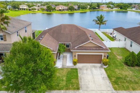 Villa ou maison à vendre à Orlando, Floride: 3 chambres, 198.9 m2 № 2228482 - photo 2