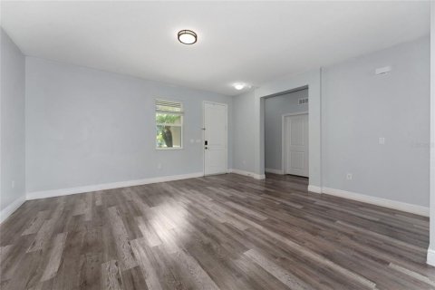 Villa ou maison à vendre à Orlando, Floride: 3 chambres, 198.9 m2 № 2228482 - photo 4