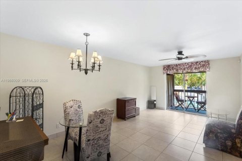Condo in Delray Beach, Florida, 1 bedroom № 2262642 - photo 8