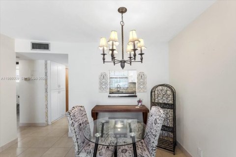 Condo in Delray Beach, Florida, 1 bedroom № 2262642 - photo 10