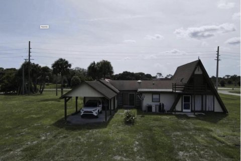 House in Okeechobee, Florida 2 bedrooms, 167.22 sq.m. № 2250789 - photo 8