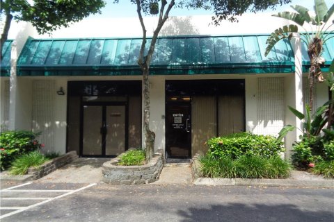 Commercial property in Plantation, Florida № 1172318