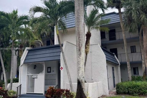 Купить кондоминиум в Лейк-Уорт, Флорида 1 спальня, 70.7м2, № 2009977 - фото 1