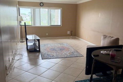 Купить кондоминиум в Лейк-Уорт, Флорида 1 спальня, 70.7м2, № 2009977 - фото 3