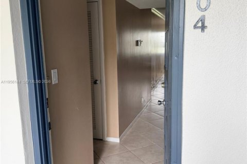 Купить кондоминиум в Лейк-Уорт, Флорида 1 спальня, 70.7м2, № 2009977 - фото 8