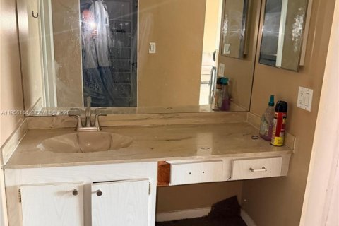 Купить кондоминиум в Лейк-Уорт, Флорида 1 спальня, 70.7м2, № 2009977 - фото 4