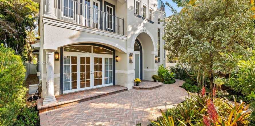 Villa ou maison à Fort Lauderdale, Floride 4 chambres, 365.76 m2 № 2084558