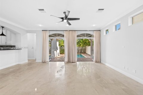 Villa ou maison à louer à Fort Lauderdale, Floride: 4 chambres, 365.76 m2 № 2084558 - photo 23