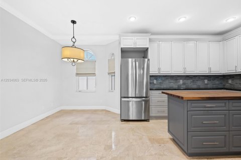 Villa ou maison à louer à Fort Lauderdale, Floride: 4 chambres, 365.76 m2 № 2084558 - photo 21