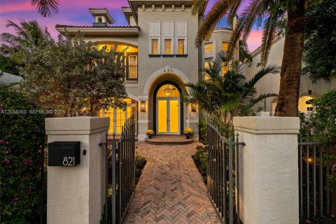 Villa ou maison à louer à Fort Lauderdale, Floride: 4 chambres, 365.76 m2 № 2084558 - photo 4