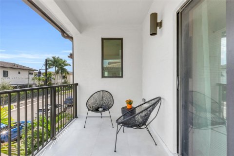 Townhouse in URBANA in Doral, Florida 3 bedrooms, 219.81 sq.m. № 1951816 - photo 22