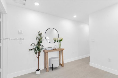 Townhouse in URBANA in Doral, Florida 3 bedrooms, 219.81 sq.m. № 1951816 - photo 15