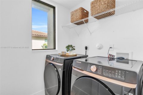 Townhouse in URBANA in Doral, Florida 3 bedrooms, 219.81 sq.m. № 1951816 - photo 29