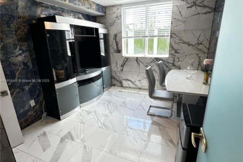 Copropriété à louer à Miami, Floride: 1 chambre, 37.16 m2 № 1889553 - photo 7