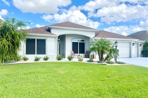 House in The Villages, Florida 3 bedrooms, 176.79 sq.m. № 2378140 - photo 2