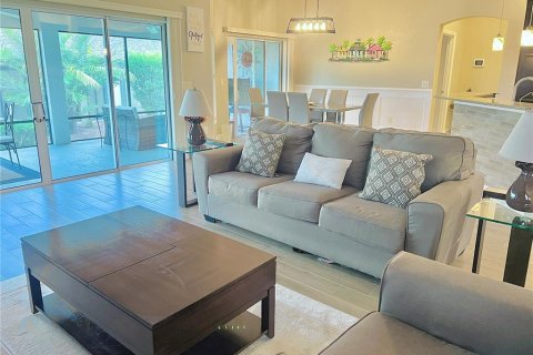 House in The Villages, Florida 3 bedrooms, 176.79 sq.m. № 2378140 - photo 13