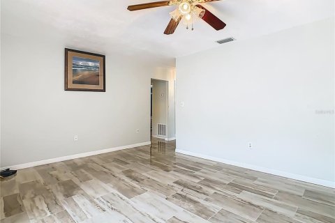Villa ou maison à vendre à Kissimmee, Floride: 3 chambres, 142.42 m2 № 2148239 - photo 22