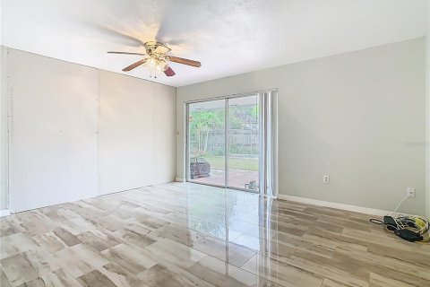 Villa ou maison à vendre à Kissimmee, Floride: 3 chambres, 142.42 m2 № 2148239 - photo 20