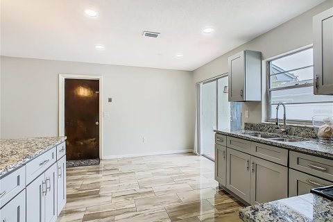 Villa ou maison à vendre à Kissimmee, Floride: 3 chambres, 142.42 m2 № 2148239 - photo 19