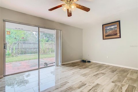 Villa ou maison à vendre à Kissimmee, Floride: 3 chambres, 142.42 m2 № 2148239 - photo 21