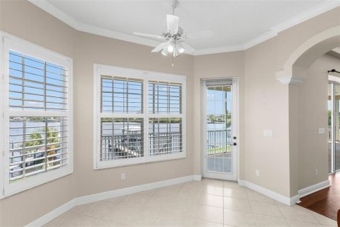 House in Tarpon Springs, Florida 4 bedrooms, 392.05 sq.m. № 1884674 - photo 25