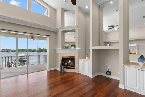 House in Tarpon Springs, Florida 4 bedrooms, 392.05 sq.m. № 1884674 - photo 13