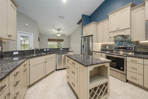House in Ocala, Florida 3 bedrooms, 199.74 sq.m. № 1531221 - photo 10