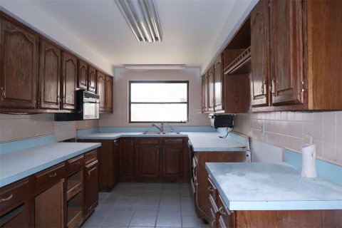 House in Lakeland, Florida 4 bedrooms, 167.13 sq.m. № 1884140 - photo 5