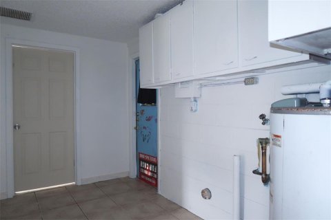 House in Lakeland, Florida 4 bedrooms, 167.13 sq.m. № 1884140 - photo 12