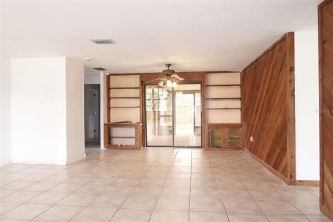 House in Lakeland, Florida 4 bedrooms, 167.13 sq.m. № 1884140 - photo 2