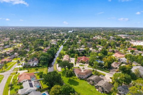 Townhouse in Wellington, Florida 4 bedrooms, 147.06 sq.m. № 2382869 - photo 28
