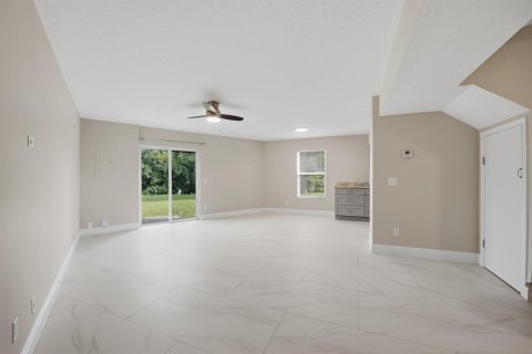 Townhouse in Wellington, Florida 4 bedrooms, 147.06 sq.m. № 2382869 - photo 6