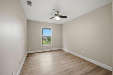 Townhouse in Wellington, Florida 4 bedrooms, 147.06 sq.m. № 2382869 - photo 21