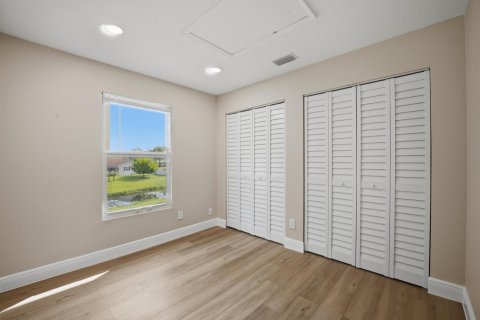 Townhouse in Wellington, Florida 4 bedrooms, 147.06 sq.m. № 2382869 - photo 19
